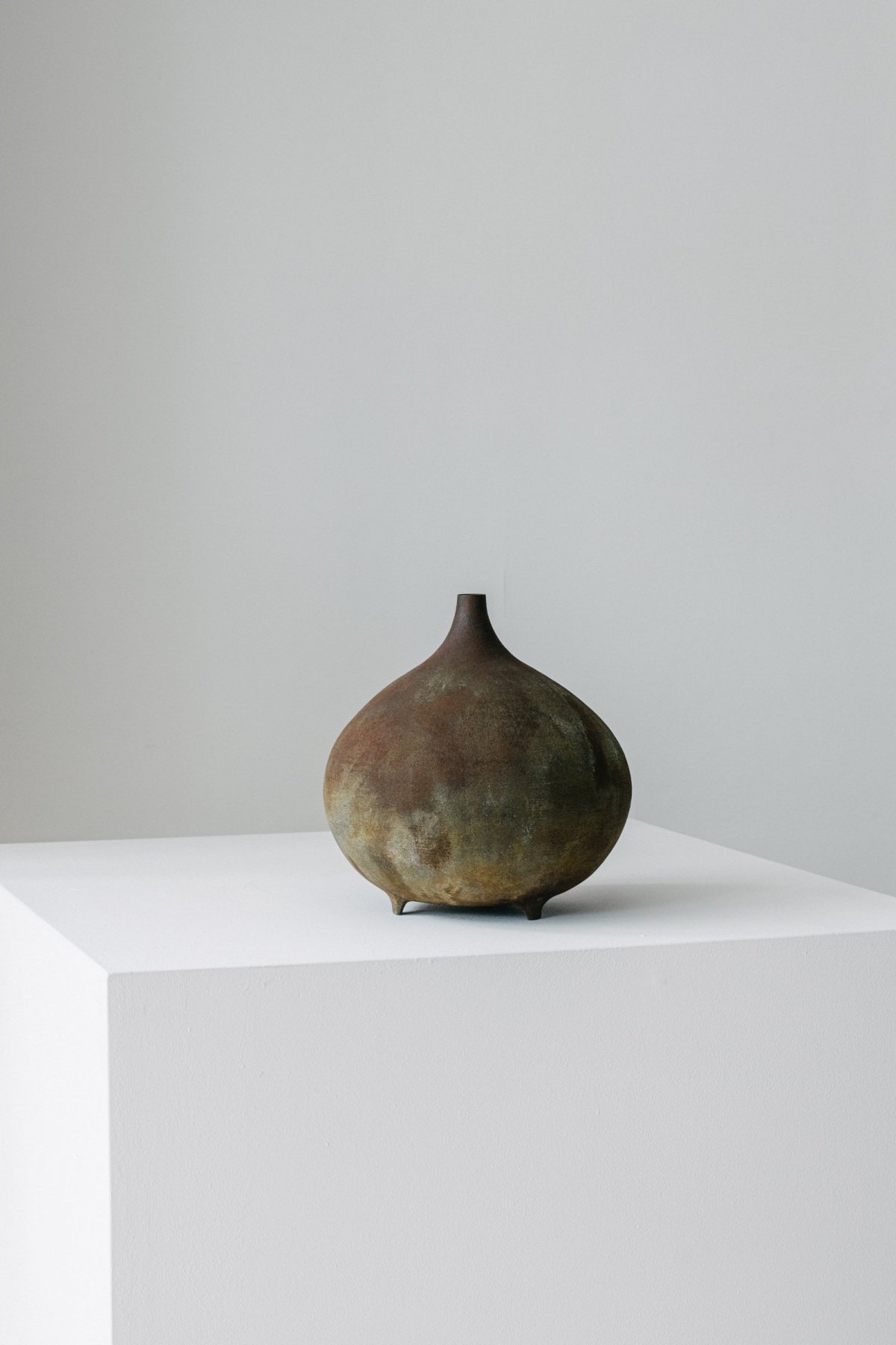 yinjispace-british-artists-x-alexander-devol